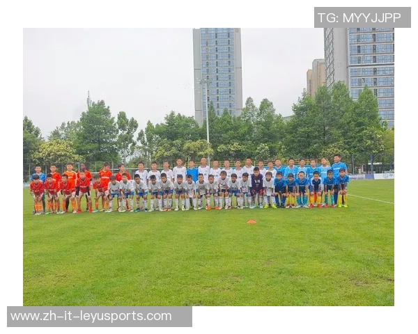 足球摸脸的趣味挑战与技巧分享让你在球场上更加自信与风趣